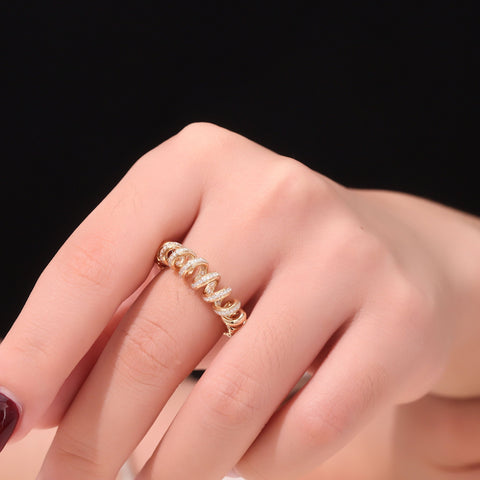 Spiral-gold-daimond-point-ring